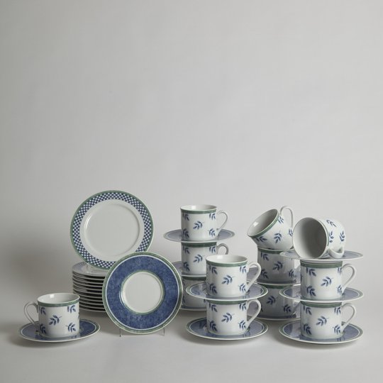 Villeroy & Boch - SÅLD Koppar med Fat och Assietter 12 st